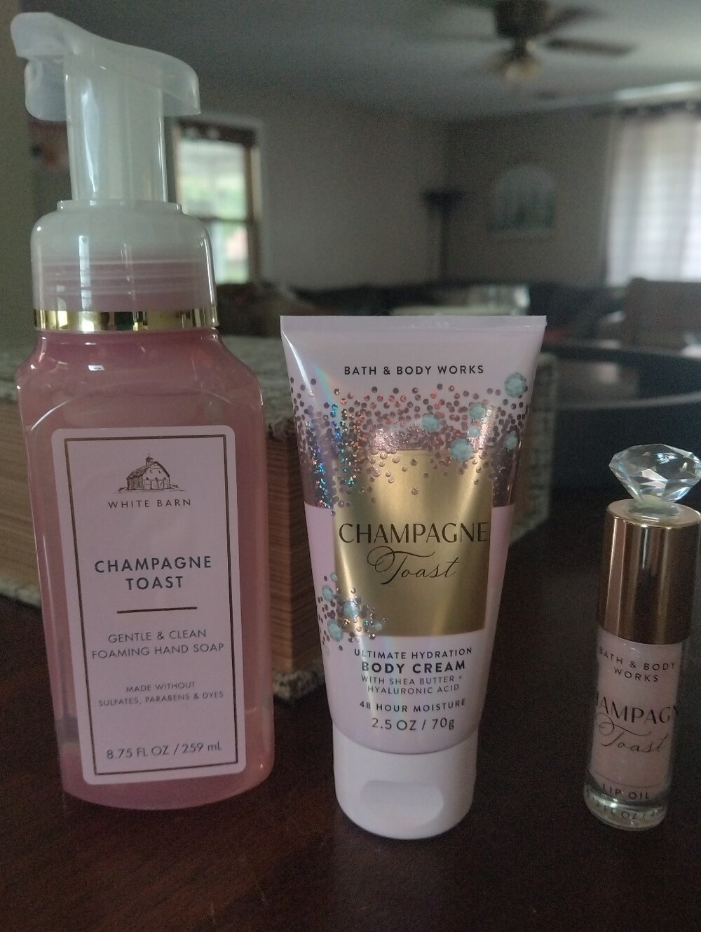 Bath & Body Works Champagne Toast Set Foaming Hand Soap Lotion Lip Oil NEW.